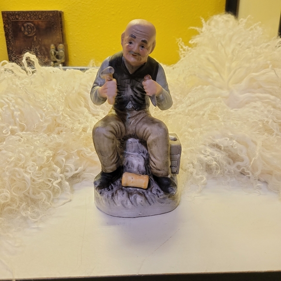 Vtg Old Man & Tools " Chiseled In Stone" Figurine - Picture 9 of 9